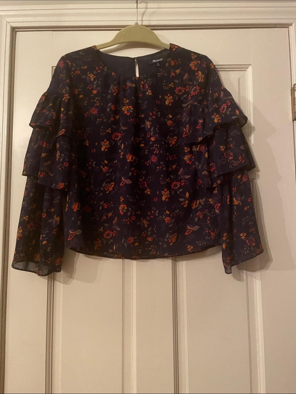 Madewell-Women's Navy Floral Ruffle Sleeve Blouse—Size X-Small
